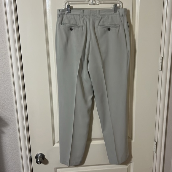 Tommy Bahama Pants - Size 34 - 100% Silk - Picture 3 of 6
